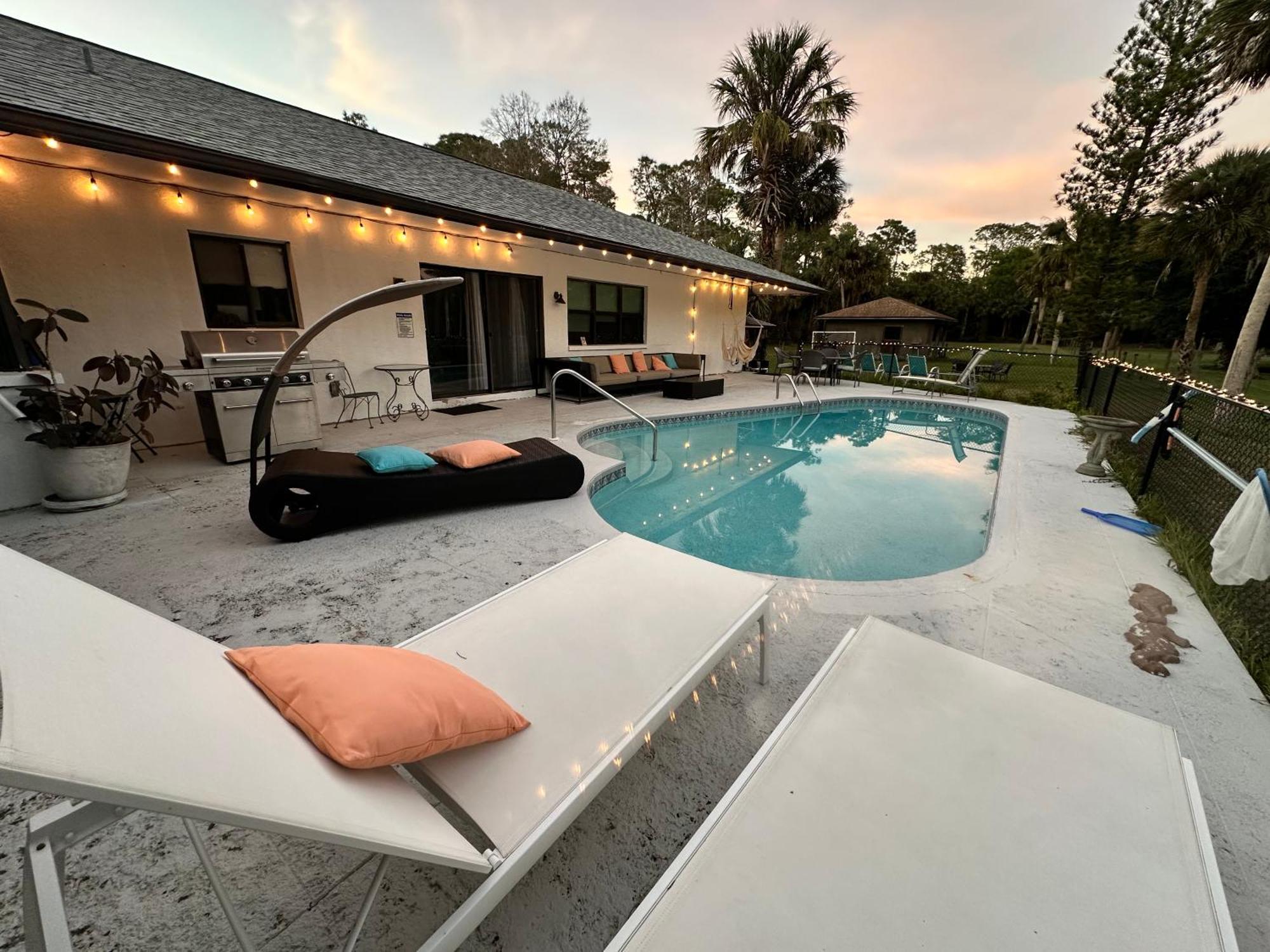 Vacation Pool Home In The Woods. North North Naples 外观 照片